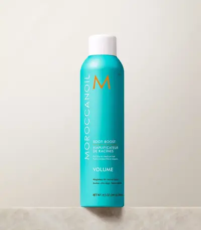 Moroccanoil Root Boost Για λεπτά έως μέτρια μαλλιά Ένα styling μους που παρέχει στιγμιαία ανύψωση και όγκο προετοιμάζοντας τις ρίζες με μια ισχυρή ανάγλυφη βάση