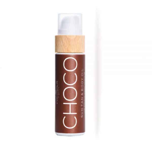 Το COCOSOLIS αποτελεί φυσικό, bio προϊόν για γρήγορο, ομοιόμορφο και βαθύ μαύρισμα κάτω από τον ήλιο και στο σολάριουμ. Ενδυατώνει καθημερινά, συσφίγγει και θρέφει το δέρμα. Αποτελεί ειδικό μείγμα από έξι αγνά, φυσικά bio έλαια εμπλουτισμένα με φυσική βιταμίνη Ε. Κατάλληλο για άτομα με λεπτή ή ευαίσθητη επιδερμίδα. Αποτελεί μια φυσική πηγή βιταμινών, ανόργανων αλάτων, βιοενεργών ουσιών και αντιοξειδωτικών. Με μοναδικό άρωμα σοκολάτας.